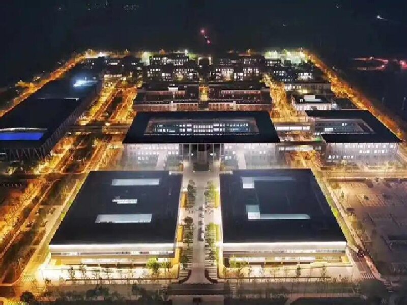 大巨龙商用卷材 PVC 塑胶地板赋能雄安市民服务中心，铸就绿色建筑标杆